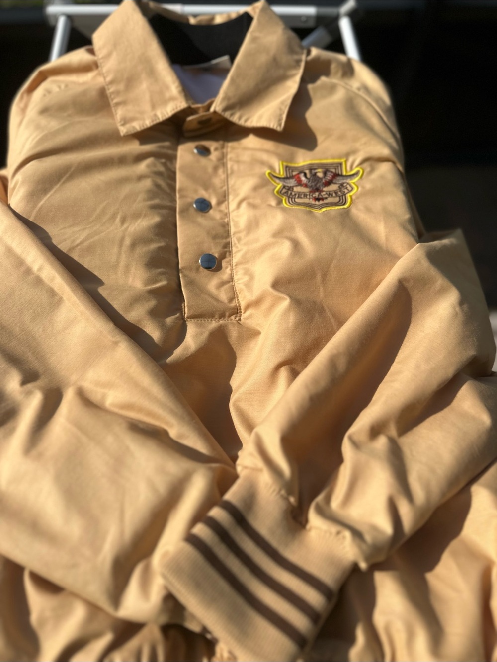 Men's Vintage Casual Pullover Shirt Jacket - Tan with Embroidered Badge